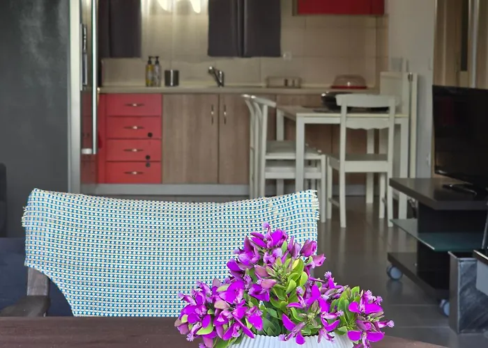 Garden Oasis Elegant Summer House Prázdninový dům *