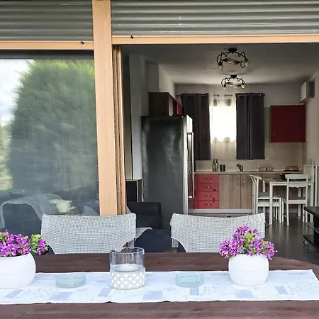 Garden Oasis Elegant Summer House 別荘 *