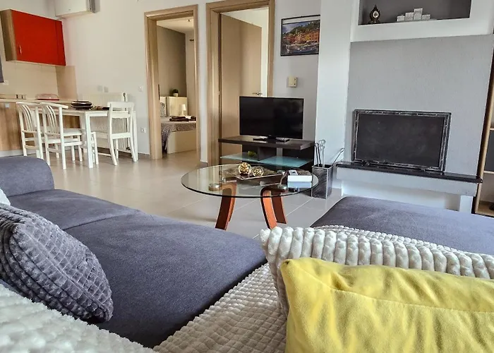 Garden Oasis Elegant Summer House Сasa de vacaciones *